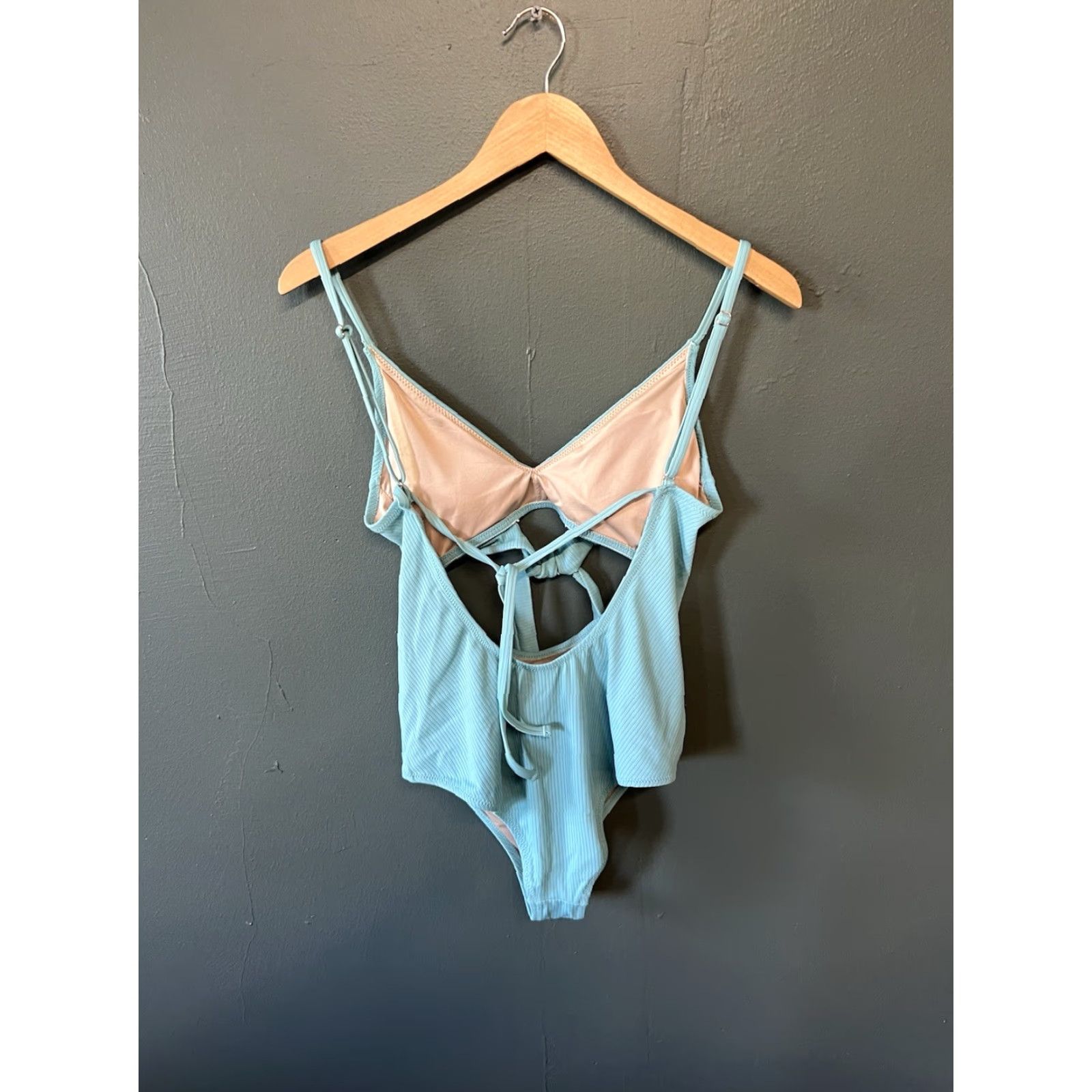 Vintage Shade & Shore Women Blue Sleeveless One Piece Bathing Suit Size Small User: Shade & Shore Women Blue Sleeveless One Piece Bathing Suit Size Small Size L / US 10 / IT 46 - 2 Thumbnail