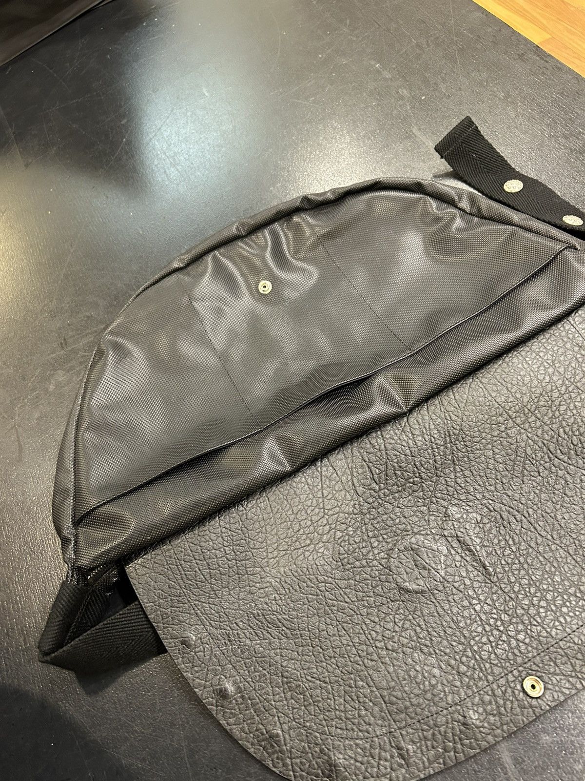 Thug Club Thug Club Dragon Leather Messenger Bag Size ONE SIZE - 5 Thumbnail