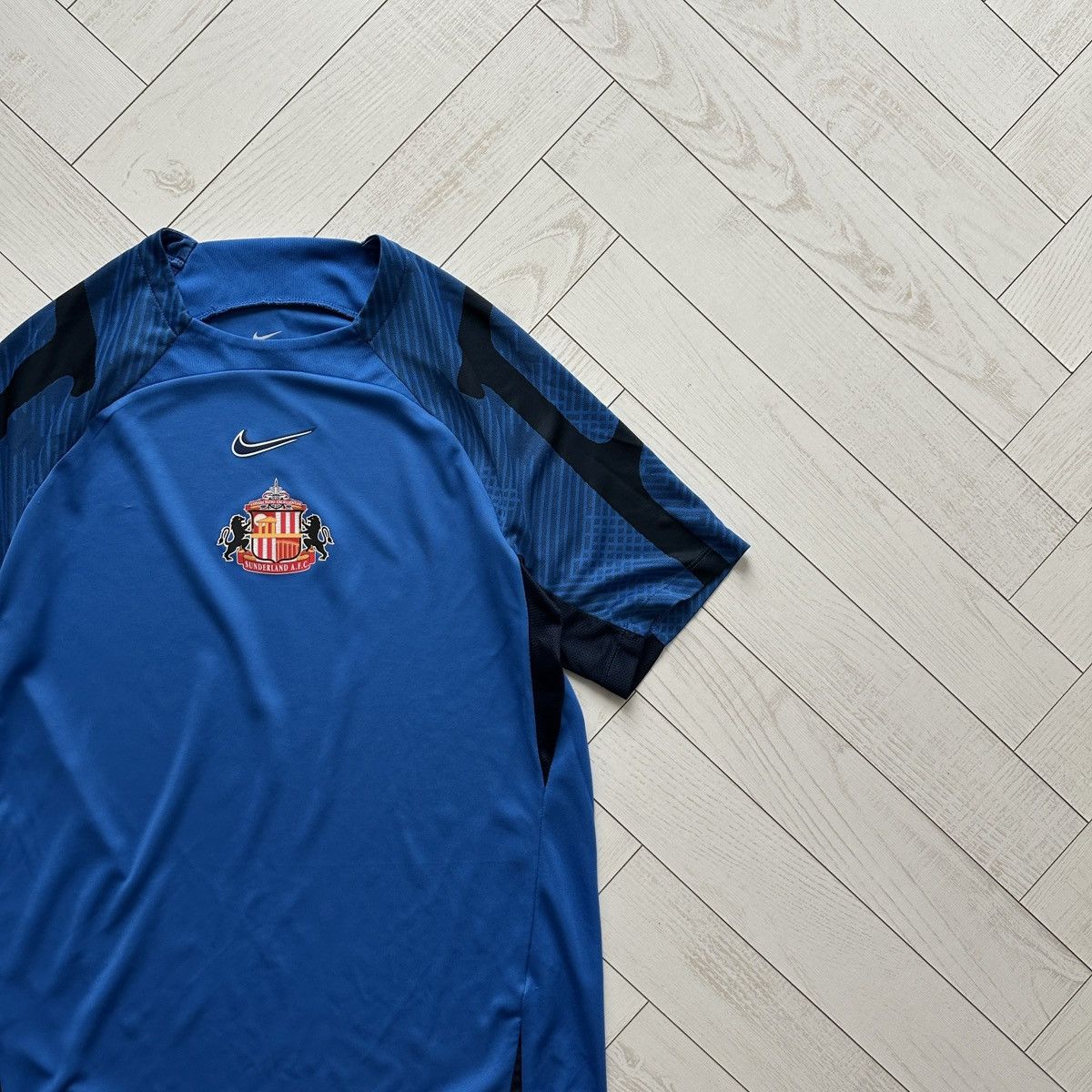 Nike Nike Sunderland training jersey y2k premier league soccer Size US M / EU 48-50 / 2 - 2 Thumbnail