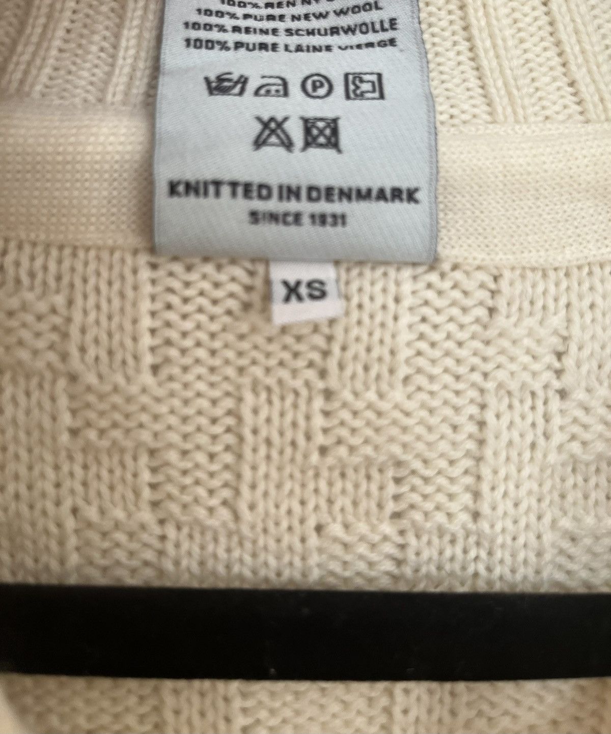 S.N.S. Herning S.N.S. Herning Stark Cardigan - Stone White Size US XS / EU 42 / 0 - 3 Thumbnail
