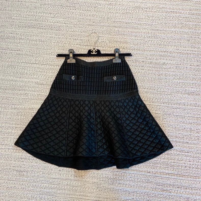 Chanel Chanel Black knitted skirt 2504-Nextarrow Size 42" / US 20 - 3 Thumbnail