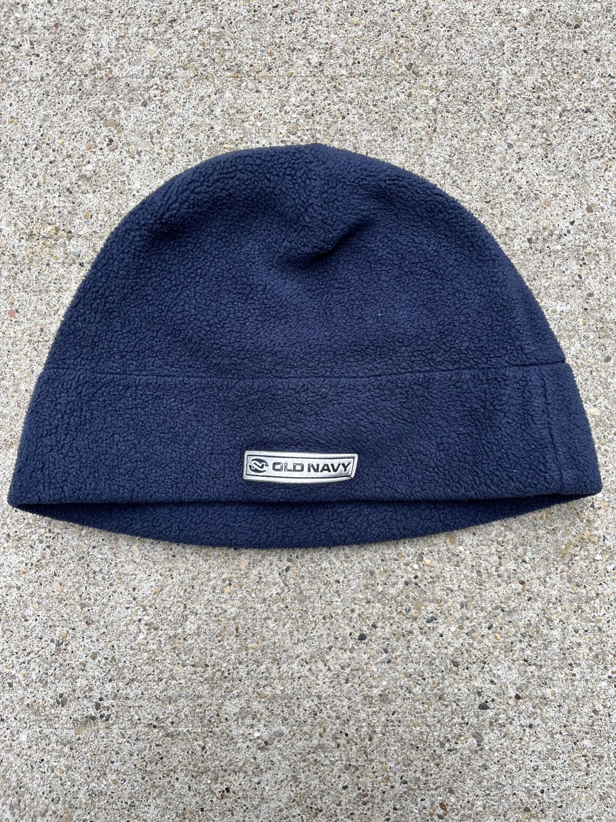 Old Navy × Vintage Vintage Y2K Old Navy Metal Logo Beanie Size ONE SIZE - 1 Thumbnail