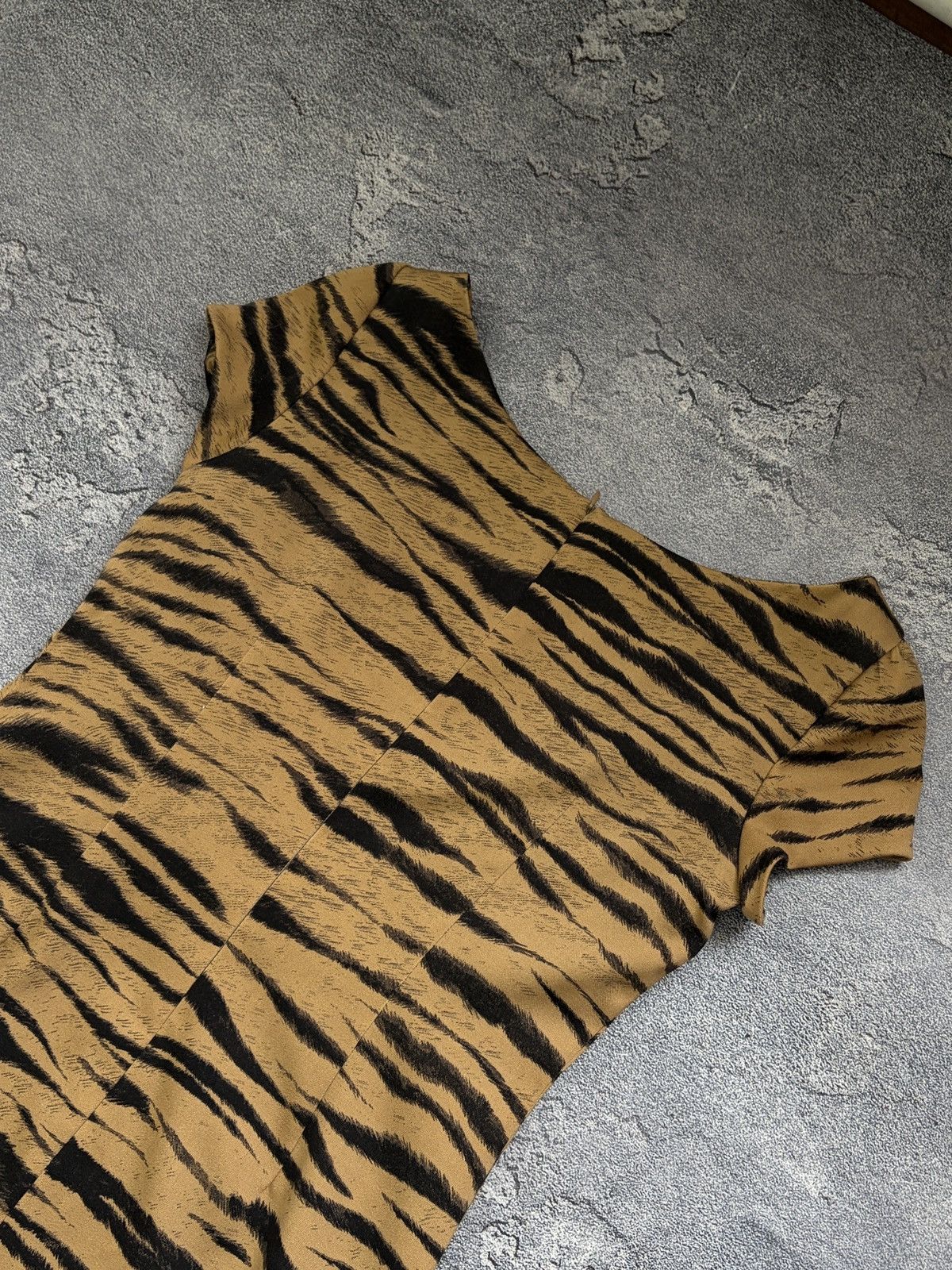 Moschino Vtg Moschino Tiger Stripe Cap Sleeve Pencil Bodycon Dress Size L / US 10 / IT 46 - 11 Thumbnail