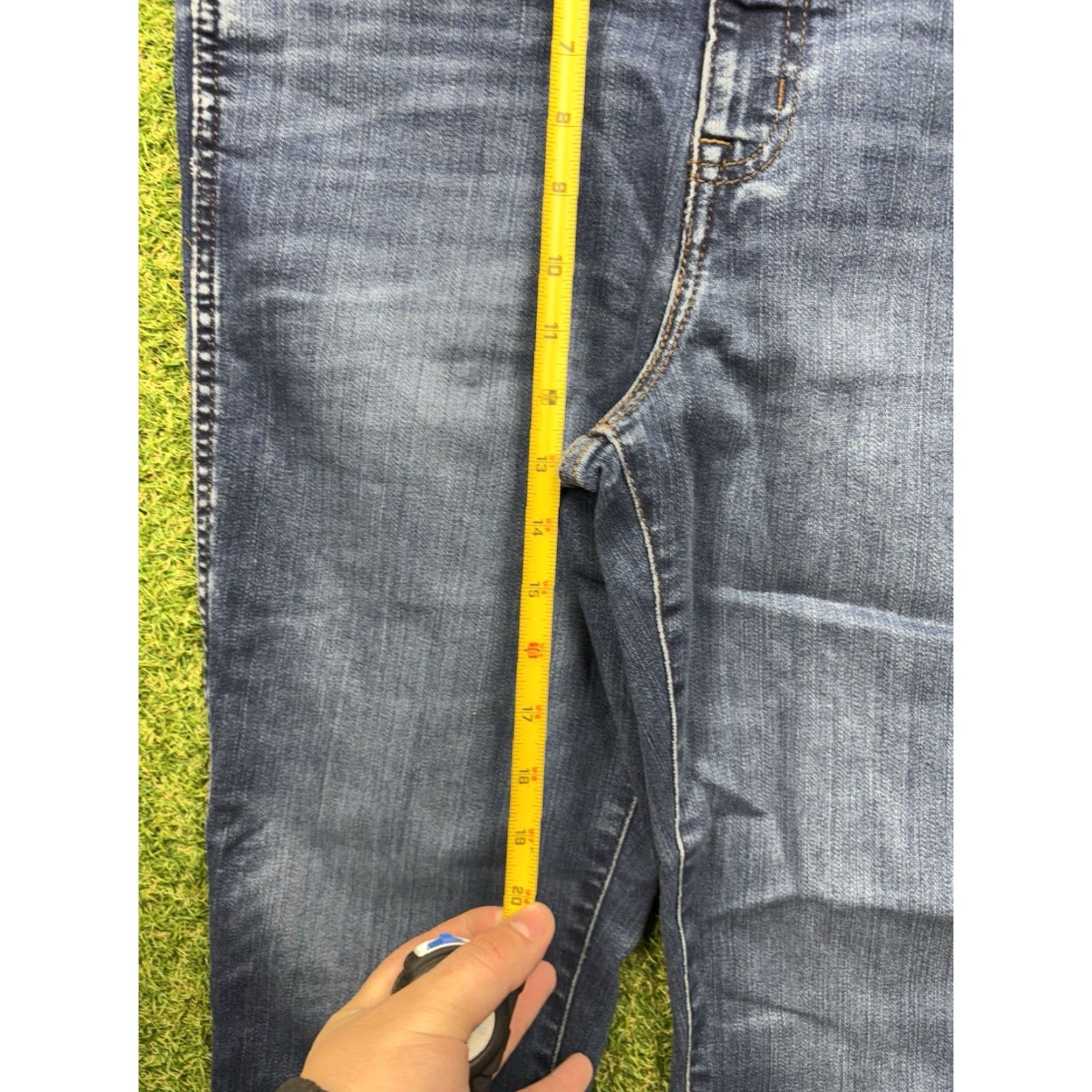 Denime Kirkland Signature Jeans Womens 14 High-Rise Skinny Fit Medium Wash Denim NWT Blue 5-Pocket Style Slim Regular Jeans Womens 14 Kirkland Signature Size 36" / US 14 / IT 50 - 6 Thumbnail