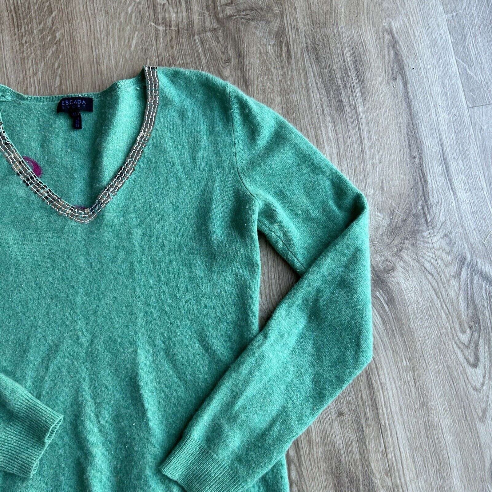 Escada Sport Escada Sport Top Green Cashmere Pullover Sweater Top Beaded Size M / US 6-8 / IT 42-44 - 3 Thumbnail