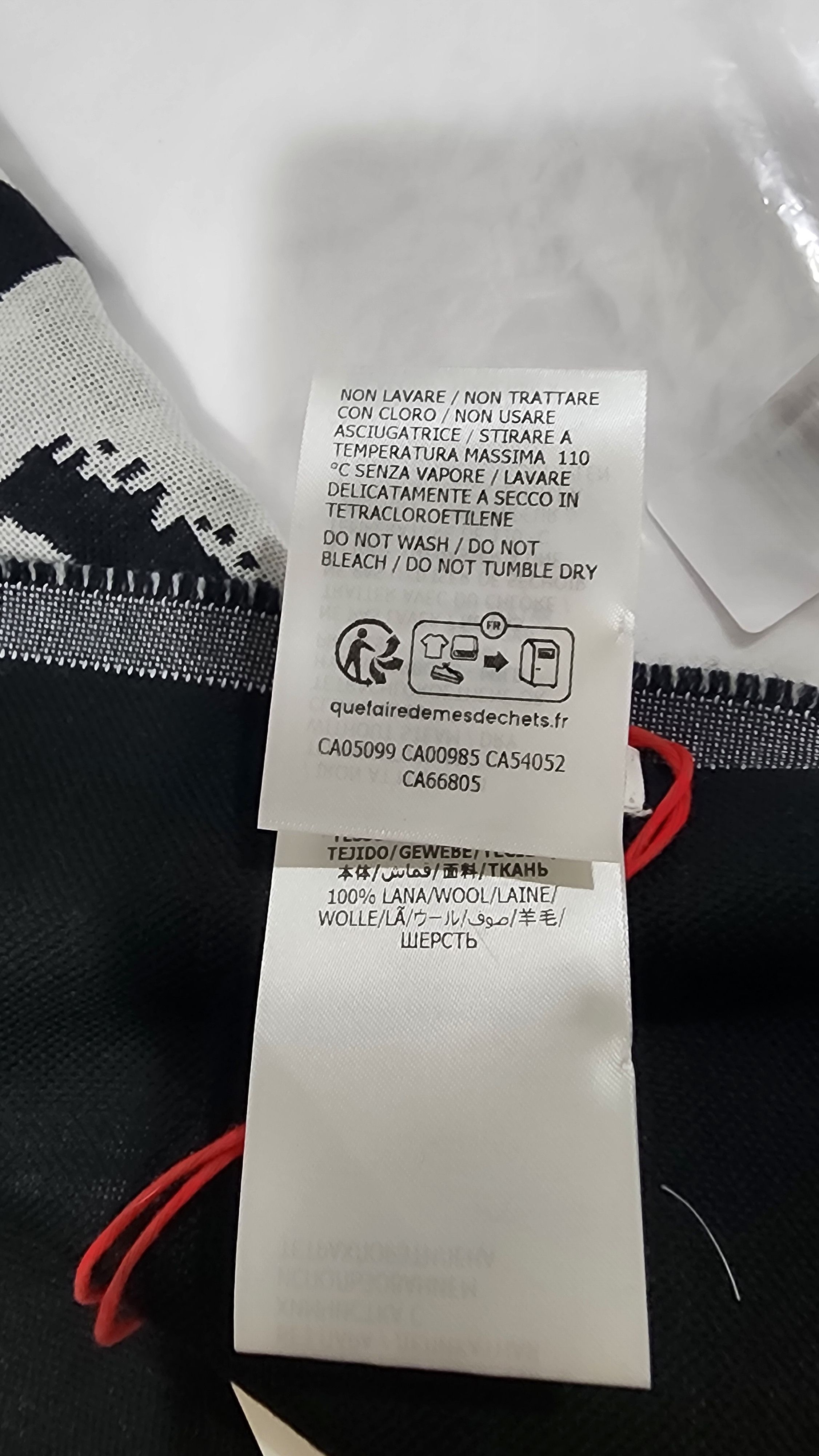 Alexander McQueen Alexander McQueen Oversize McQueen Graffiti Scarf Wool COA Size ONE SIZE - 16 Thumbnail