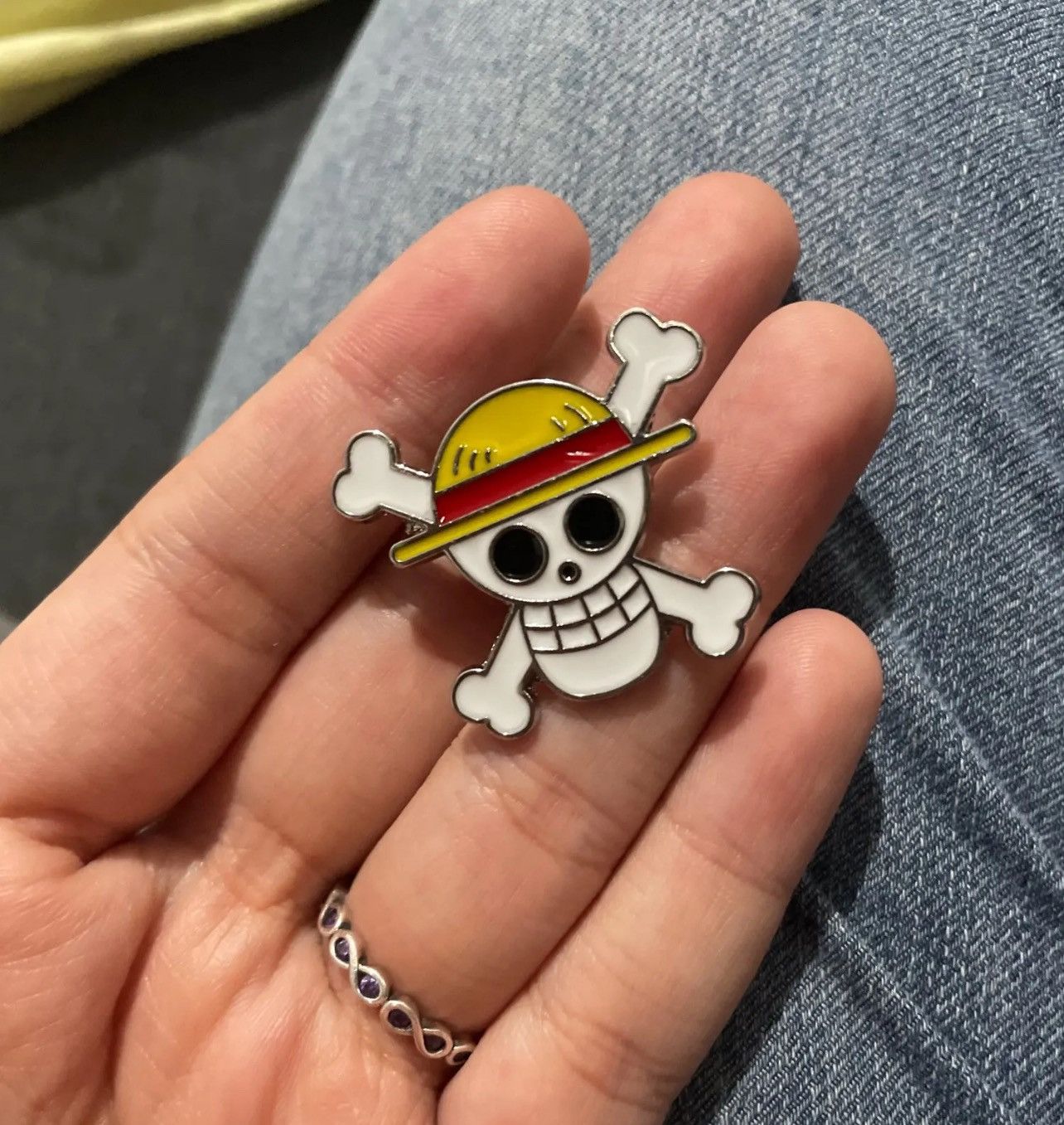 Vintage Skull X bone enamel pin Size ONE SIZE - 5 Thumbnail