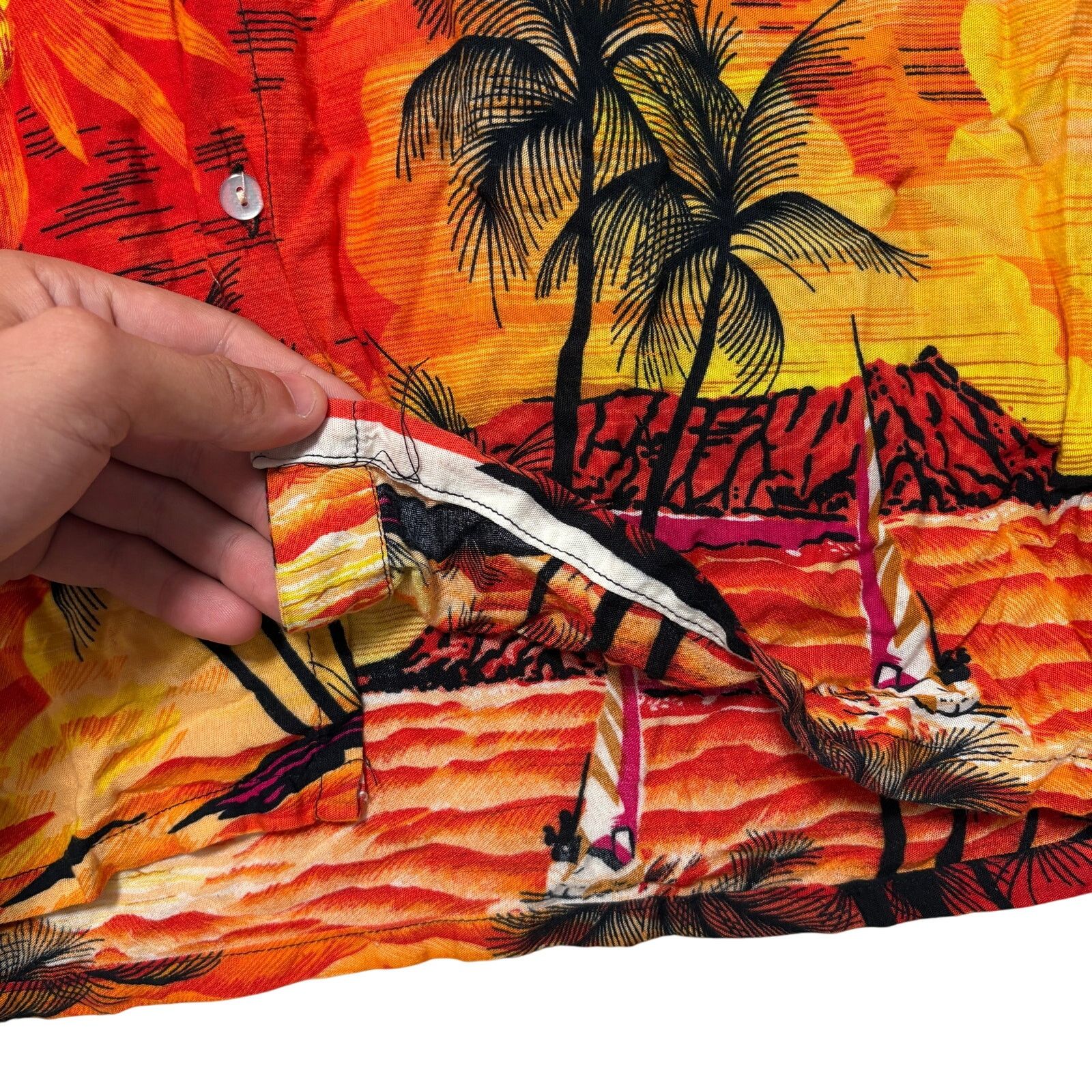 Sears True VTG 50s 60s Hawaiian Red Rayon Button Up Shirt M Size US M / EU 48-50 / 2 - 5 Thumbnail