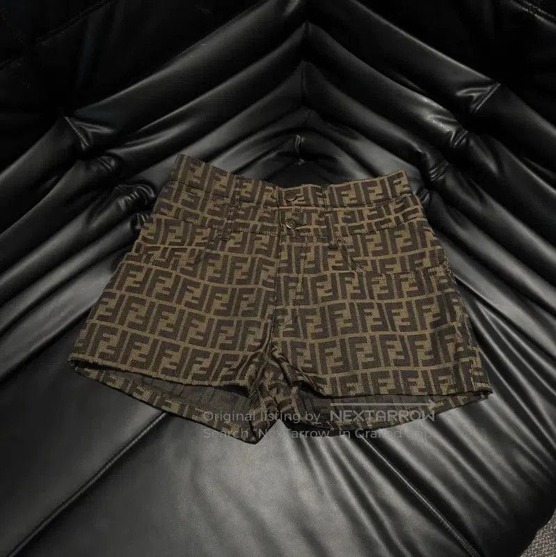 Fendi Fendi Brown Monogram Cotton Shorts for Women . Size 27" / US 4 / IT 40 - 1 Thumbnail