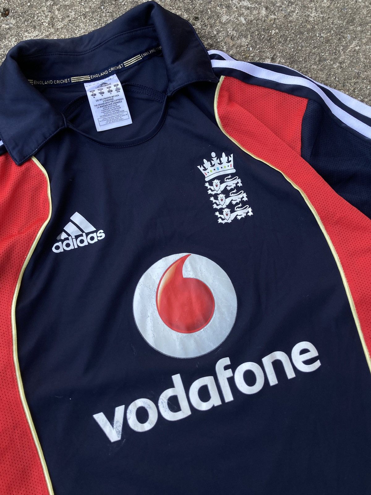 Adidas × Vintage 2008/2009 England team cricket vodafone jersey Size US M / EU 48-50 / 2 - 3 Thumbnail