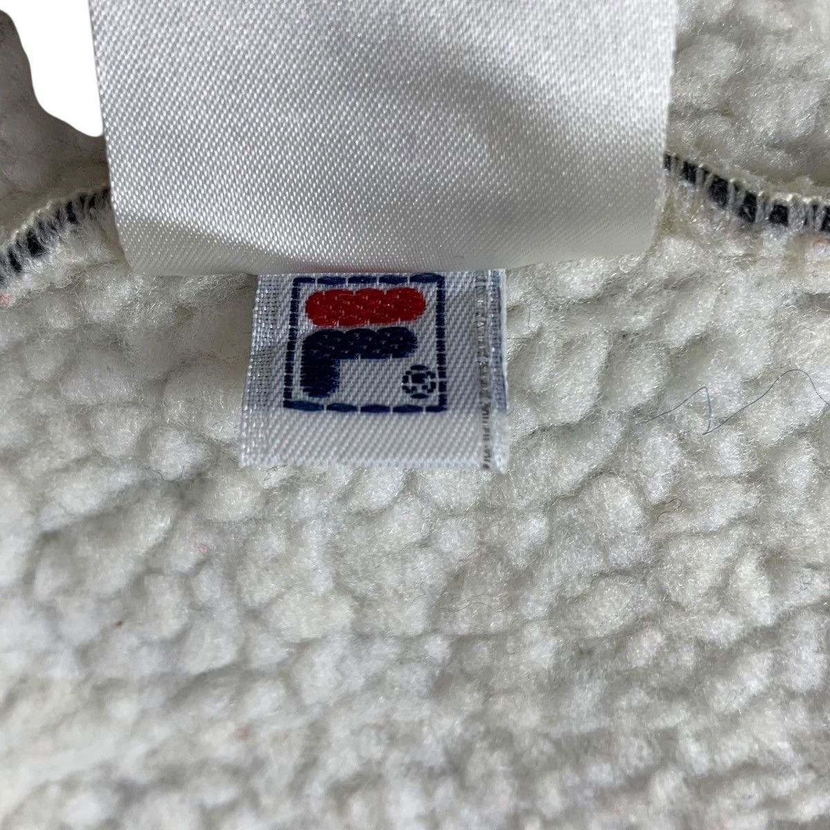 Fila Vintage FILA Deep Pile Sherpa Inside Full Zipper Hoodie Size US L / EU 52-54 / 3 - 11 Thumbnail