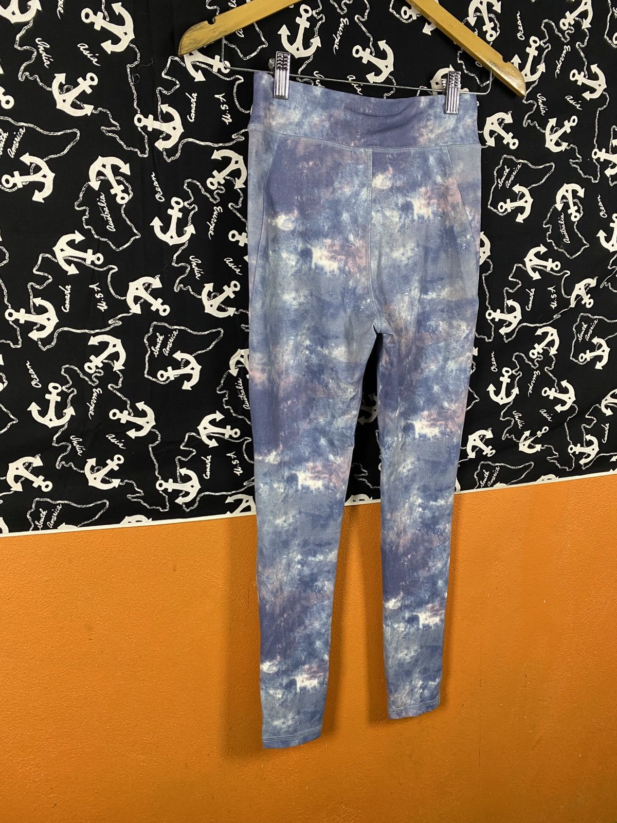 GU GU Active Blue Tie-Dye Leggings – Stretch Fitness Yoga Pants Size 26" / US 2 / IT 38 - 8 Thumbnail