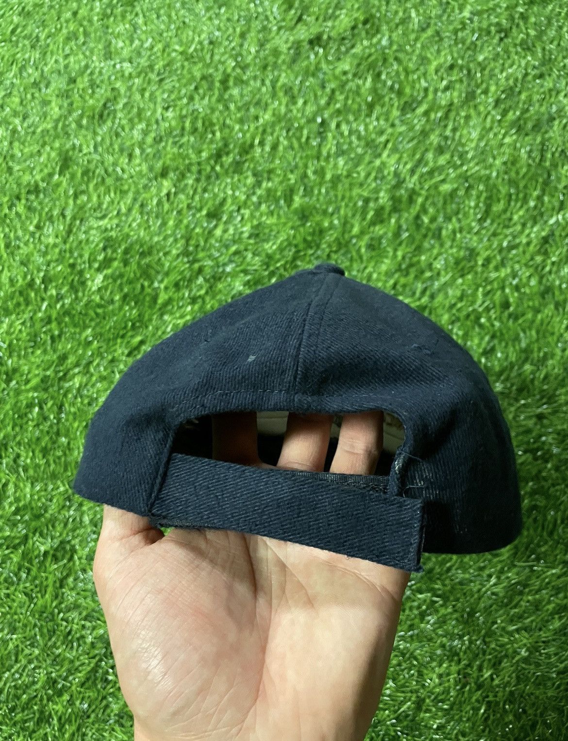NHL Vancouver Canucks Nhl Hat Size ONE SIZE - 3 Thumbnail