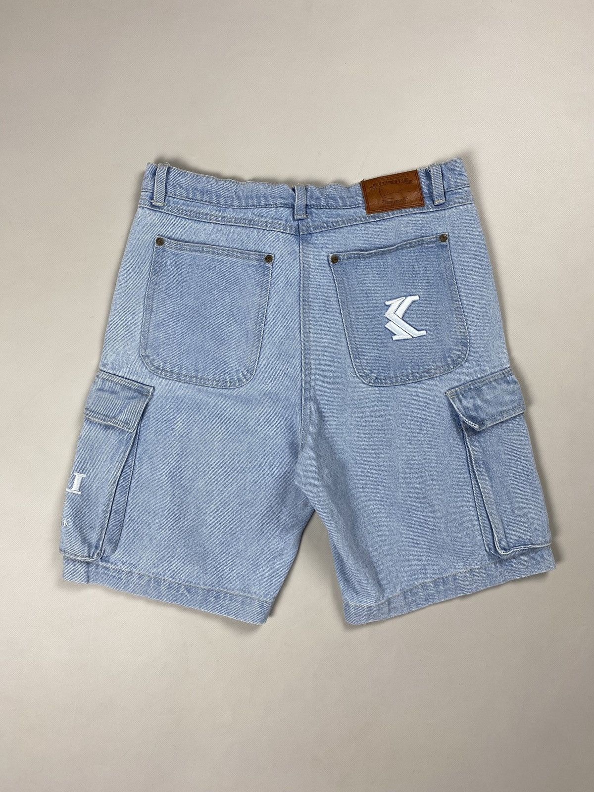 Karl Kani Karl Kani men’s Cargo denim Rap Baggy shorts size M Size US 32 / EU 48 - 15 Thumbnail