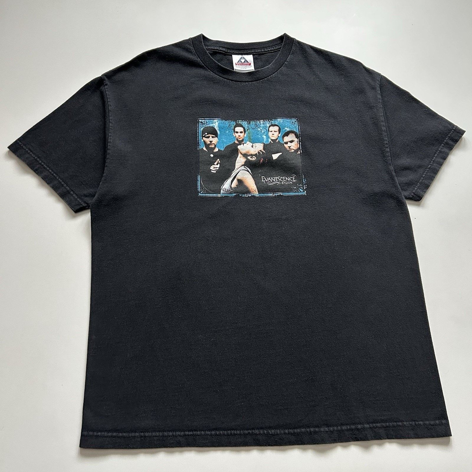 Vintage Vintage 2003 Resident Evil Outbreak PS2 Capcom T-shirt