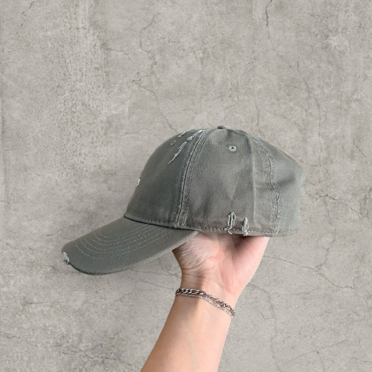 Japanese Brand Cool vintage style cap, beige grey with white logo. One size Size ONE SIZE - 2 Thumbnail