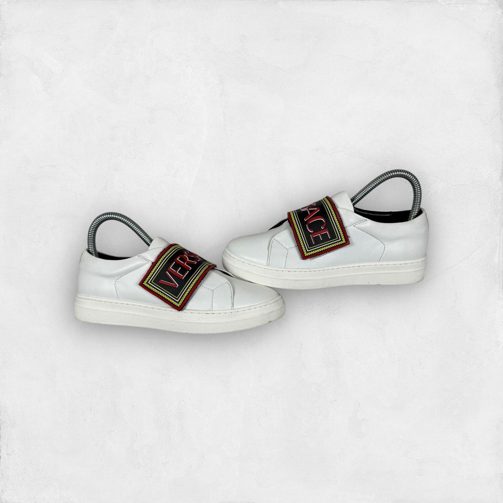 Versace Versace White Leather Round Toe Athletic Sneakers Shoes 36 Size US 4 / IT 34 - 1 Thumbnail