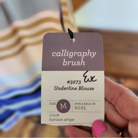 Designer Cabi Sleeveless Horizon Stripe Calligraphy Brush Underline V Size M / US 6-8 / IT 42-44 - 3 Thumbnail