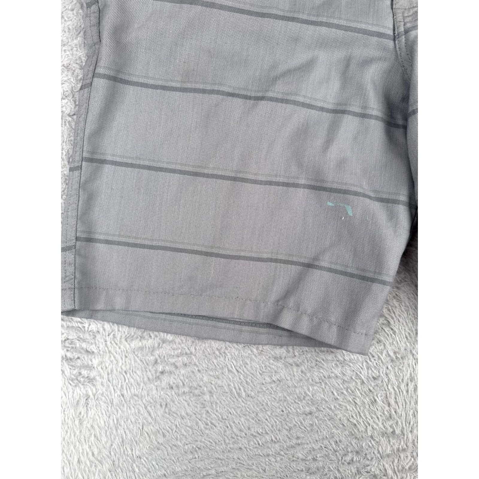 O'Neill O'Neill Shorts Men 34 Gray Stripe Chino Polyester Viscose Blend Beach 34x10 Shorts Men Gray Stripe Chino Polyester Viscose Beach 34 Size US 34 / EU 50 - 3 Thumbnail