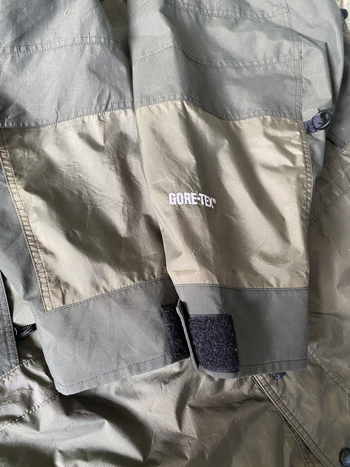 The North Face THE NORTH FACE Gore-Tex Hoodie Jacket (M) Size US M / EU 48-50 / 2 - 17 Thumbnail