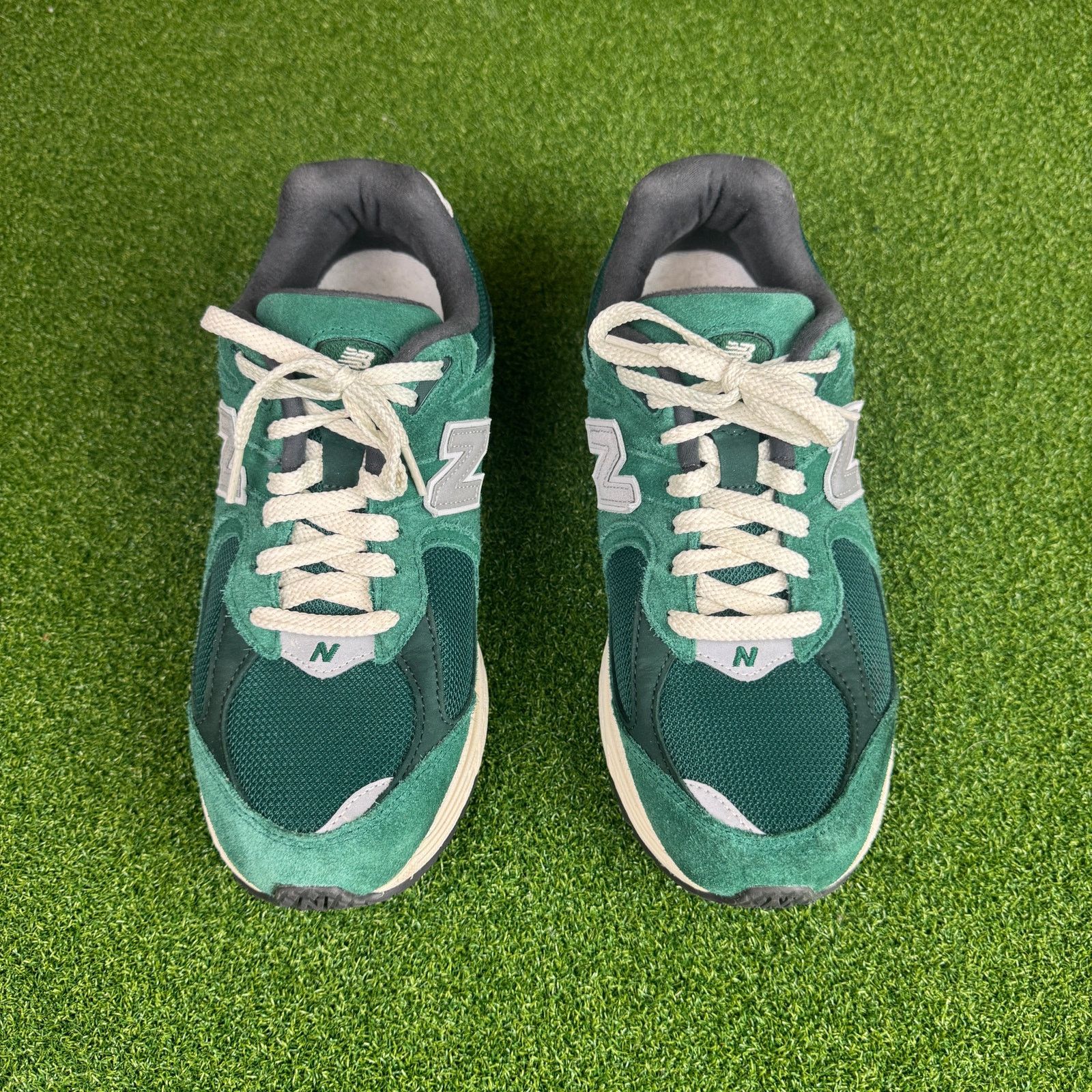New Balance New Balance 2002R Suede Pack- Forest Green M2002RHBSize 9.5 Size US 9.5 / EU 42-43 - 2 Thumbnail