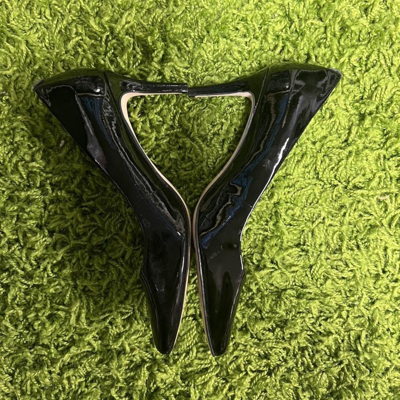 Kate Spade Women's Kate Spade Black Patent Leather Pointed Toe Pumps. Size US 9 / IT 39 - 3 Thumbnail