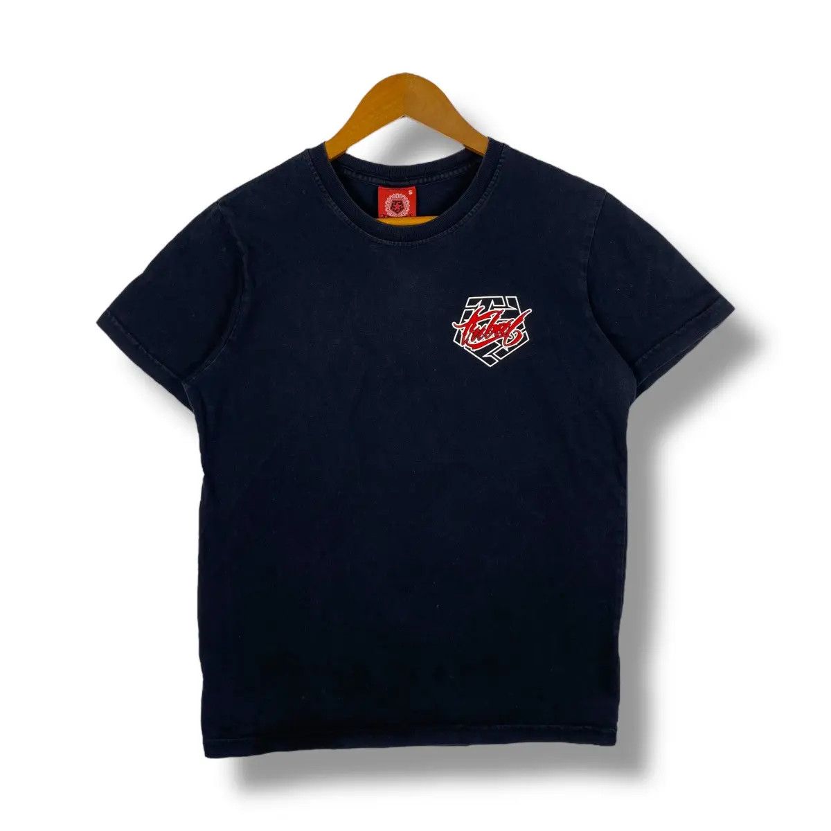 Tribal Streetwear Vintage 00's TRIBAL GEAR Bold Logo Graphic Tee Shirt Small Size US S / EU 44-46 / 1 - 1 Thumbnail