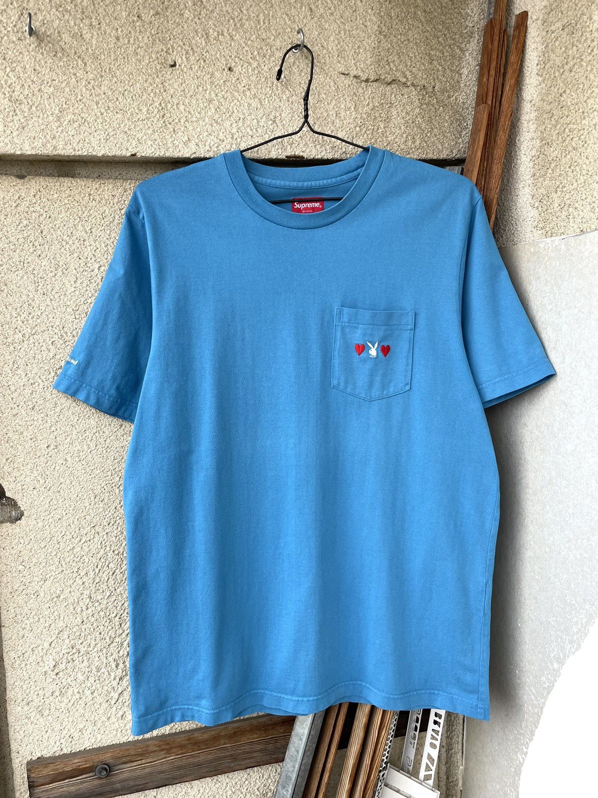 Playboy × Supreme Supreme Playboy FW18 Embroidered Logo Pocket T-Shirt Size US M / EU 48-50 / 2 - 9 Thumbnail