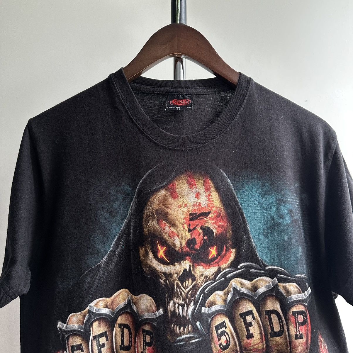 Band Tees × Vintage Vintage Five Finger Death Punch Skull Graphic Tee Size US M / EU 48-50 / 2 - 3 Thumbnail