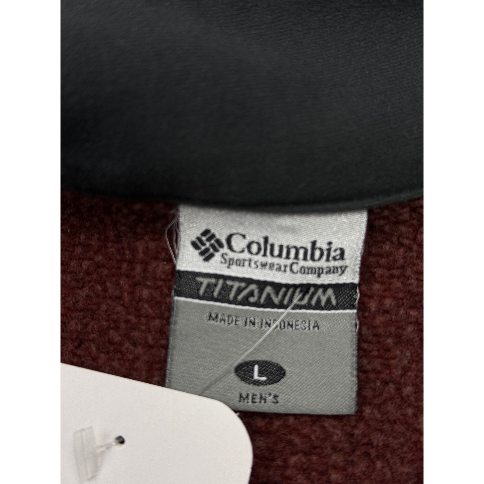 Vintage Vintage Columbia Titanium Omni Shield Embroidered Size L Size US L / EU 52-54 / 3 - 3 Thumbnail