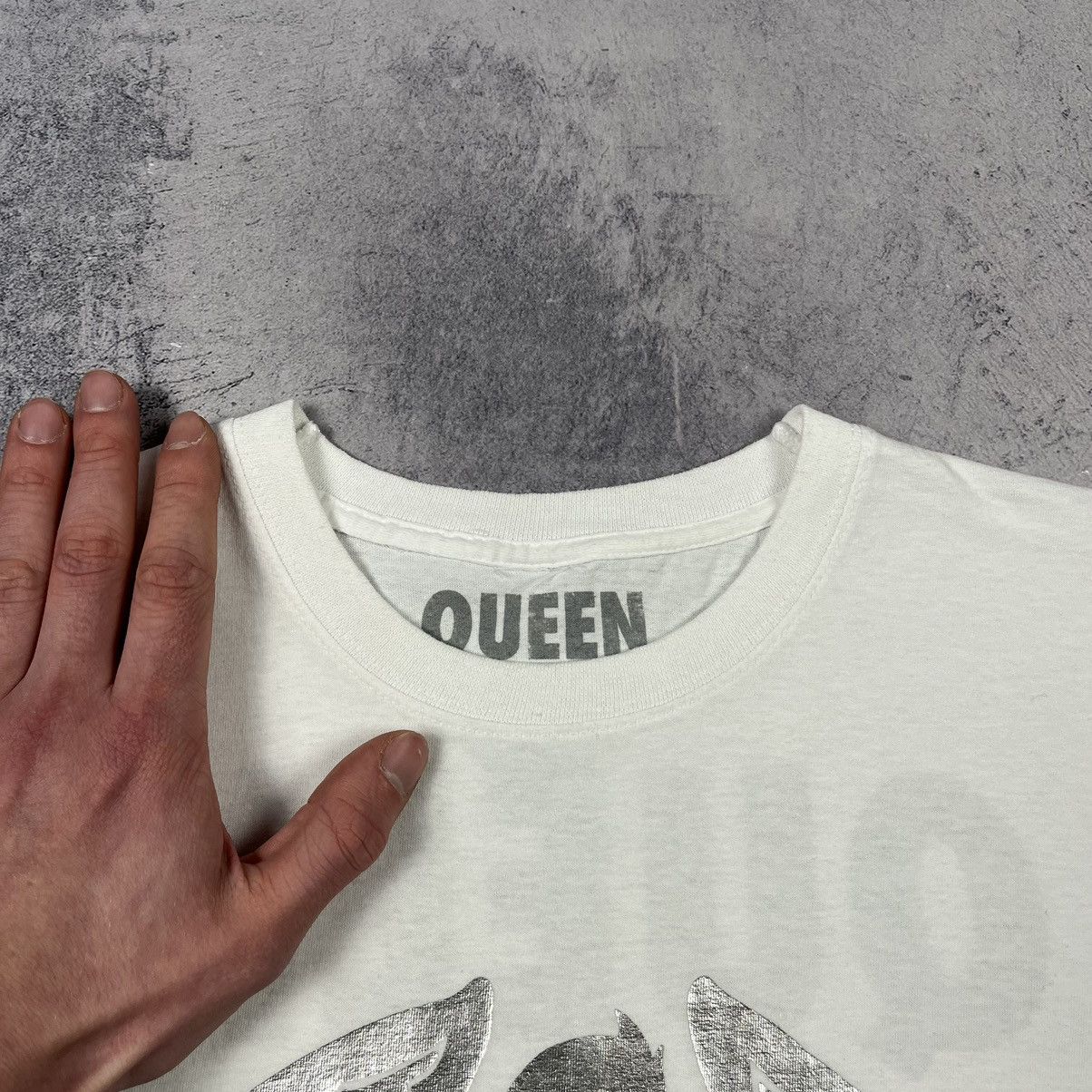 Band Tees Vintage Queen x Adam Lambert y2k rock tour band tee 00’s Size US M / EU 48-50 / 2 - 6 Thumbnail