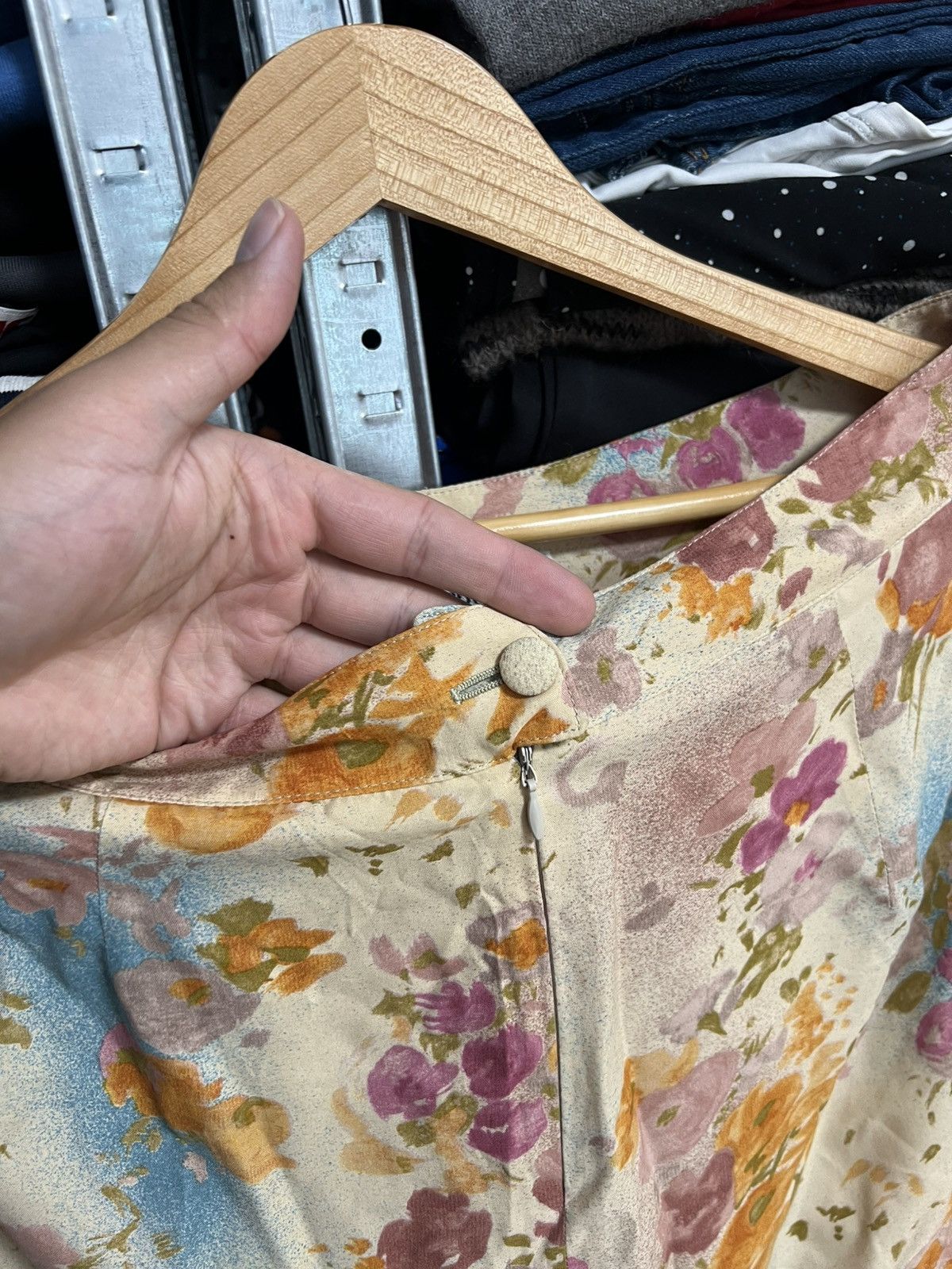 Burberry Vintage Burberrys Silk Two Piece Floral Blouse & Skirt Suit Size L / US 10 / IT 46 - 11 Thumbnail