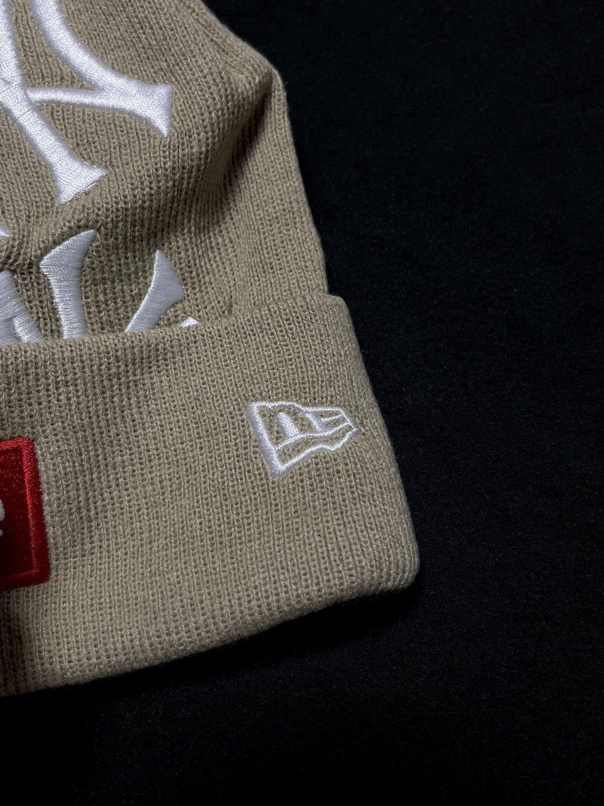 New Era × Supreme Rare Supreme New York Yankees New Era Box Logo Khaki Beanie Size ONE SIZE - 4 Thumbnail