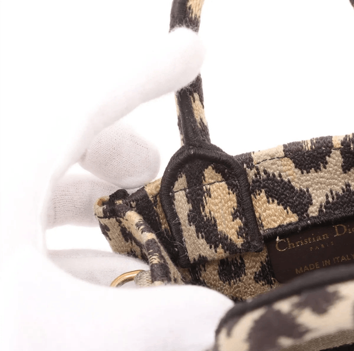 Dior Leopard Vertical Book Tote Canvas Two-Way Handbag Size ONE SIZE - 9 Thumbnail