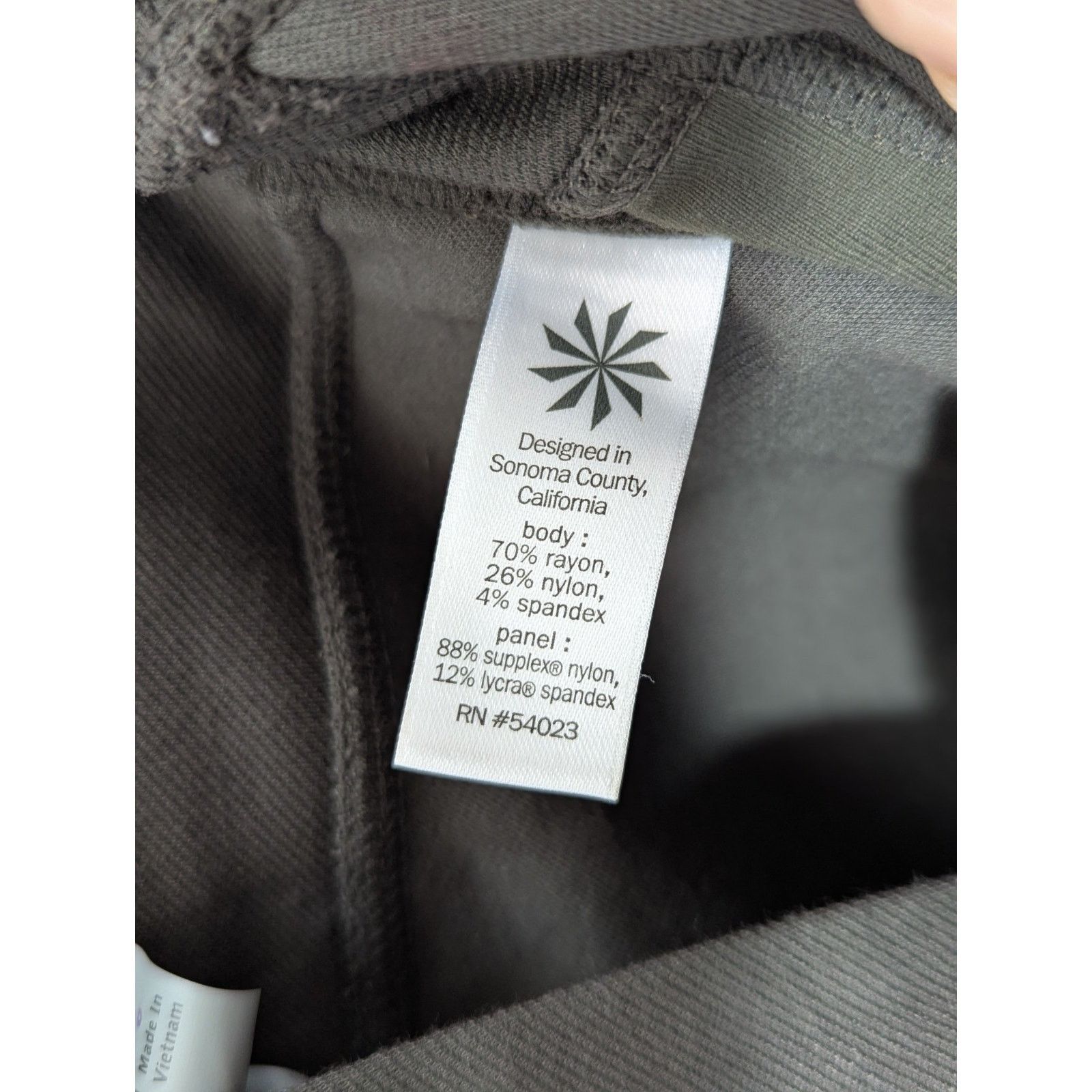 Athleta Athleta Trailsetter Motto Motion Pants Olive Green Biker 8 Size 31" - 6 Thumbnail