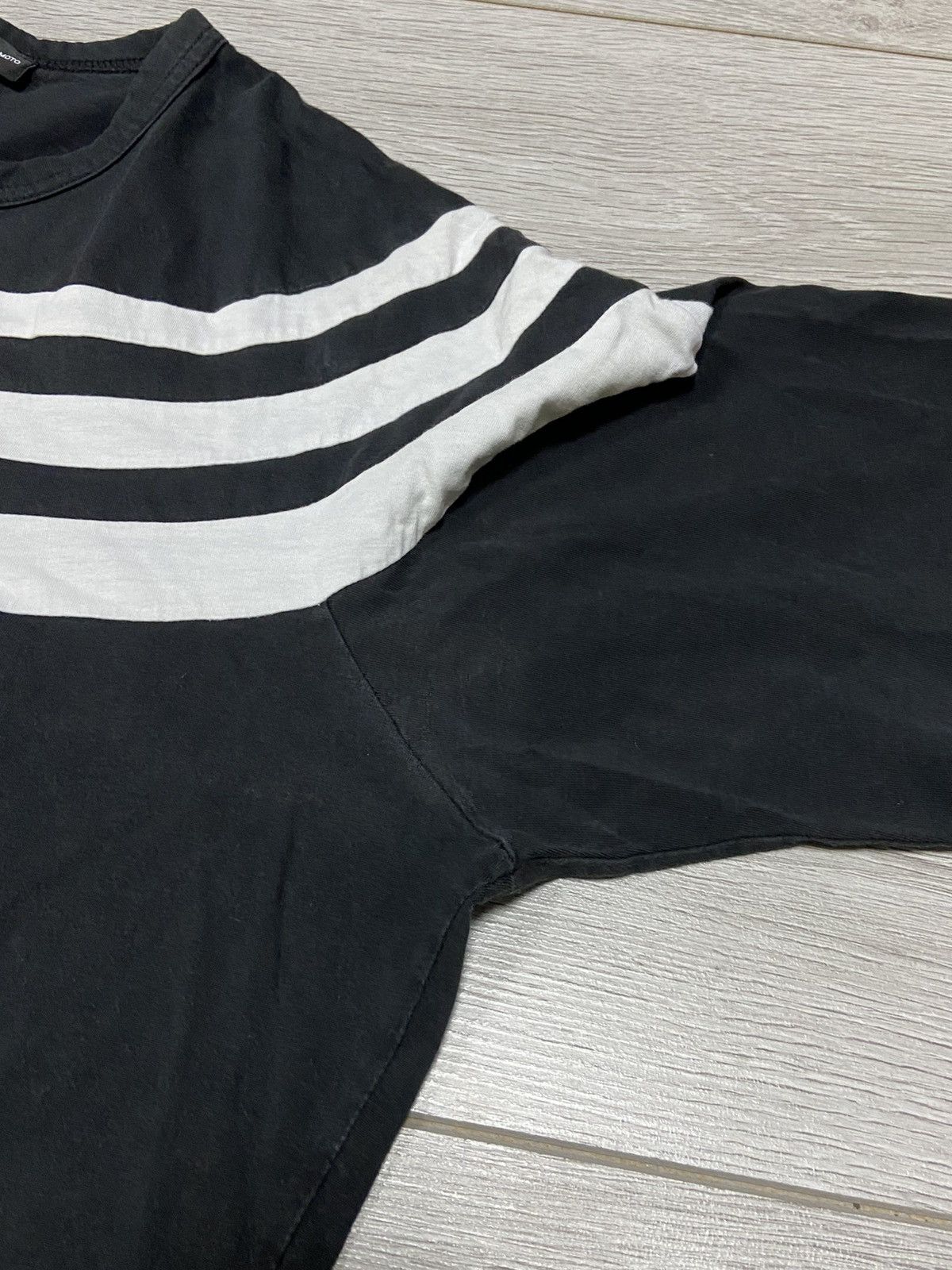 Yohji Yamamoto Y-3 Yohji Yamamoto x Adidas long t-shirt around stripes Size US M / EU 48-50 / 2 - 7 Thumbnail