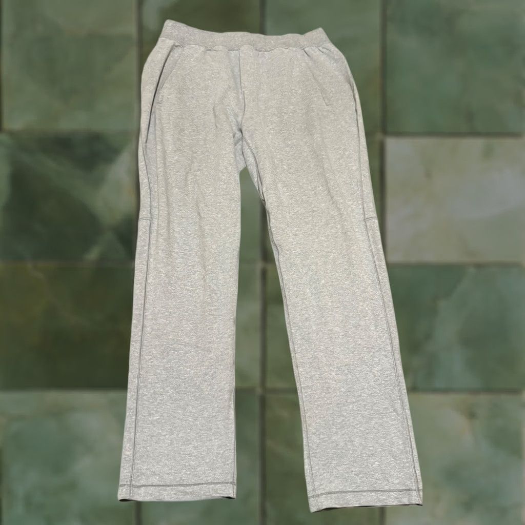 Lululemon Lululemon Cross Cut Athletic Sweatpants XL Gray Tapered Jogger Men Pocket Elastic Waist Breathable Comfort Cotton Spandex Size US 36 / EU 52 - 1 Thumbnail