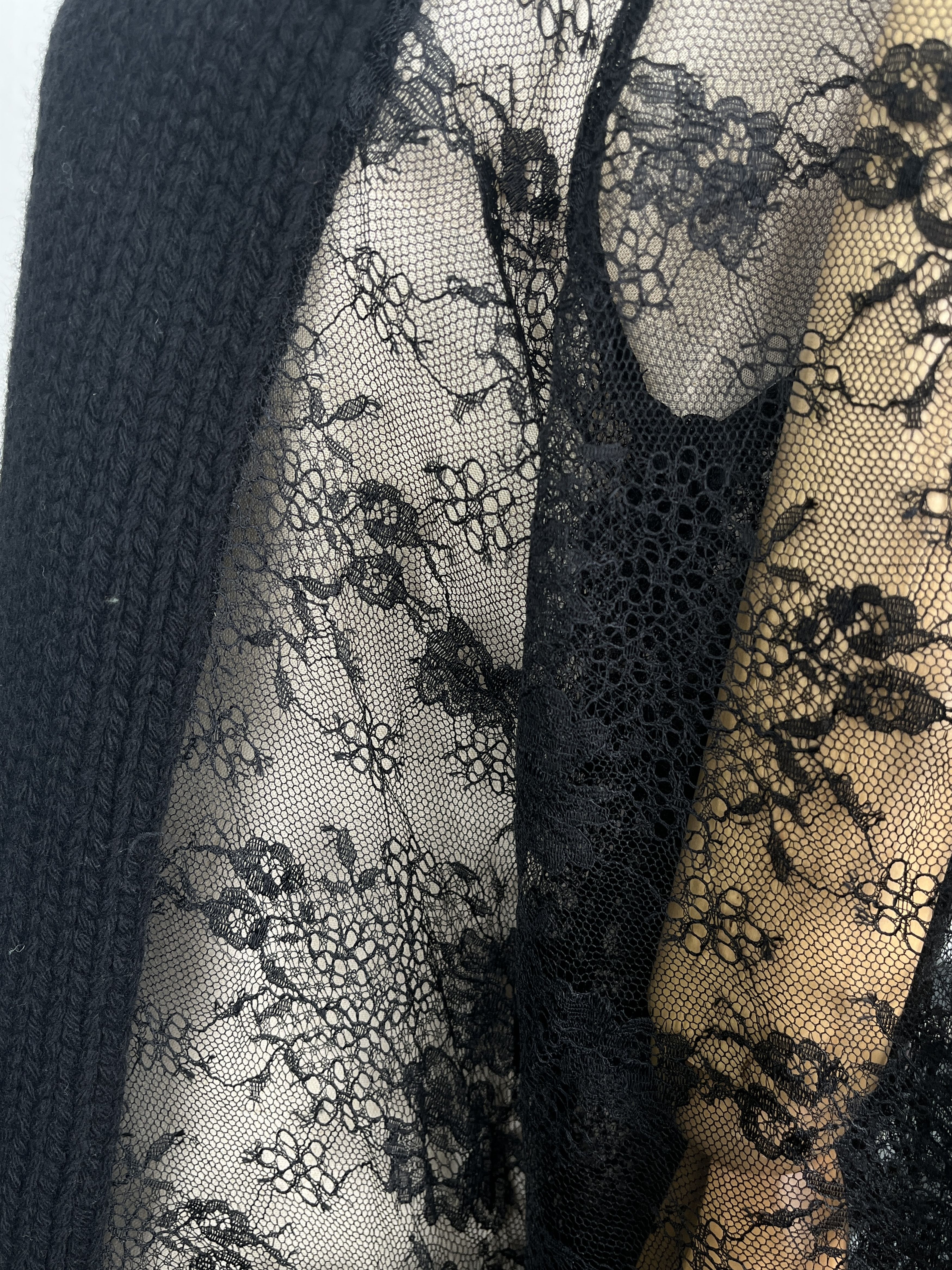 Valentino Valentino Black Wool Pullover With Lace Sleeves And Sides Size S / US 4 / IT 40 - 4 Thumbnail