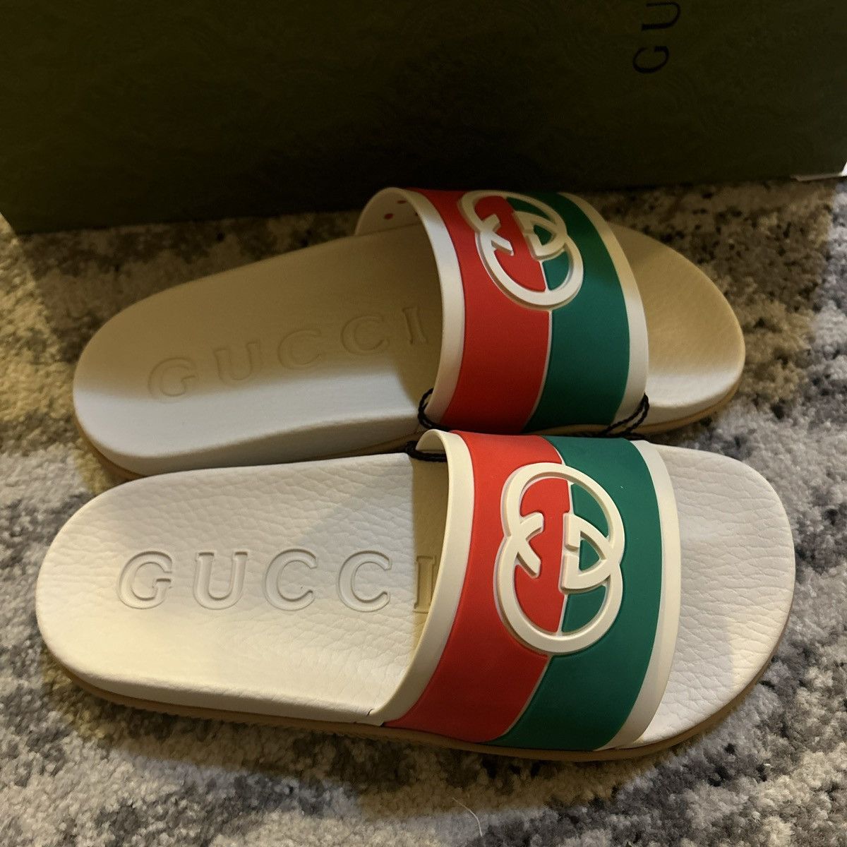 Gucci Gucci GG Interlocking Logo Rubber Sandals Slides size 38 Size US 8 / IT 38 - 3 Thumbnail