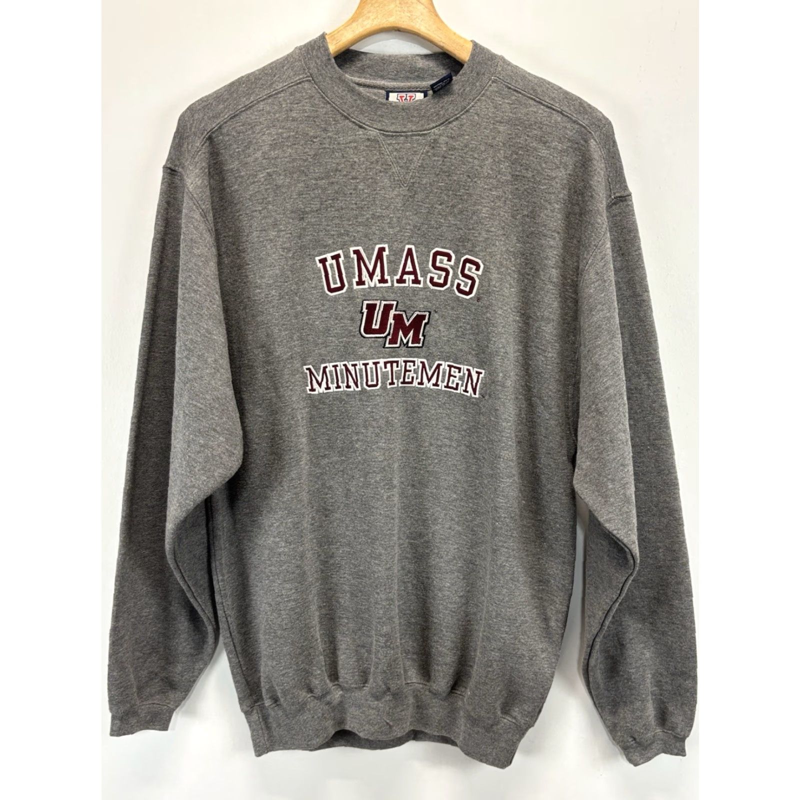 Vintage UMASS Minutemen Sweatshirt Men’s M Grey Crew Neck Varsity Athletic Graphic Sports Pullover Shirt Mens Size US M / EU 48-50 / 2 - 2 Thumbnail