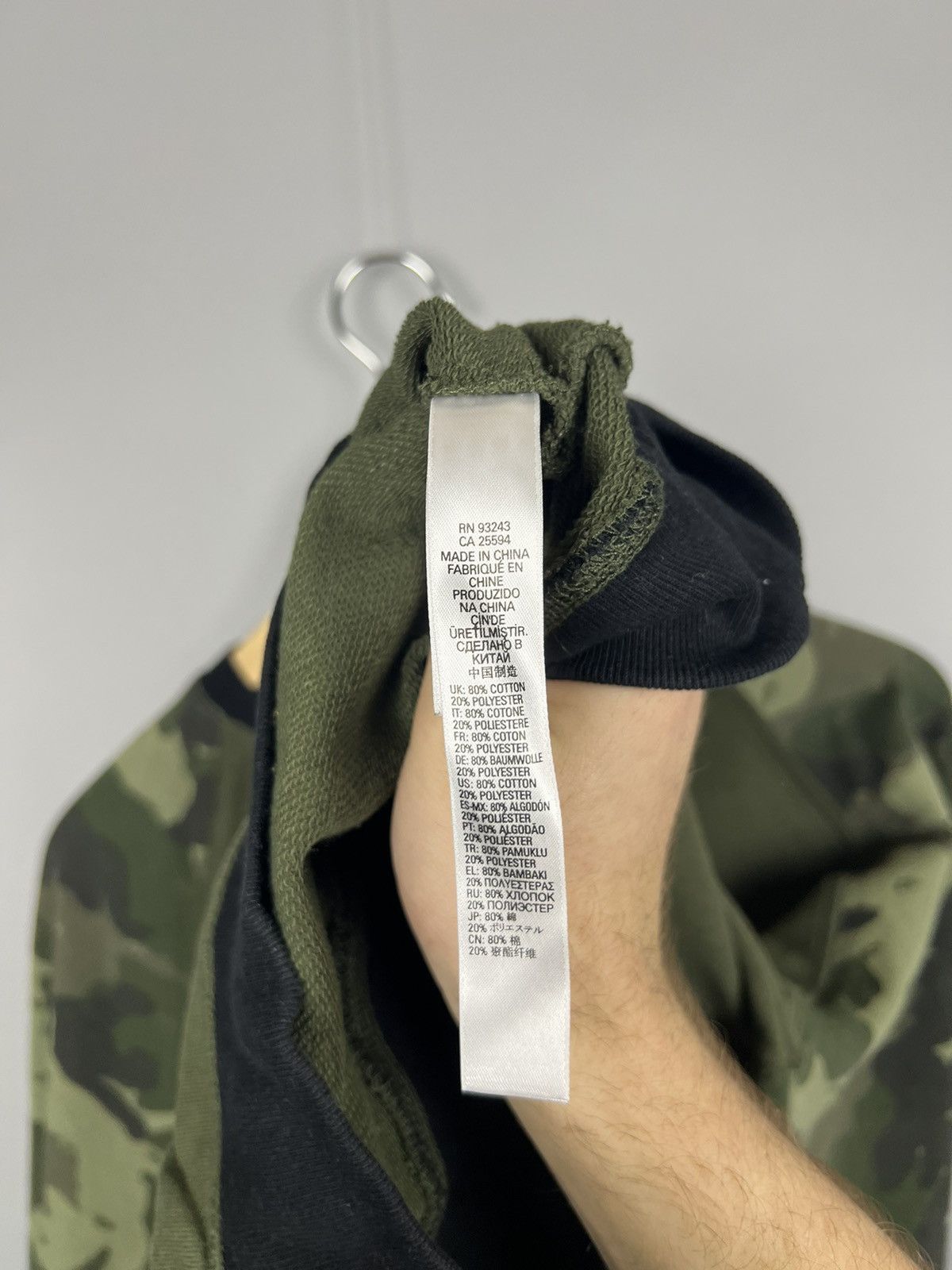 Diesel (M) DIESEL camo momogram sleeves sweatshirt Size US M / EU 48-50 / 2 - 11 Thumbnail
