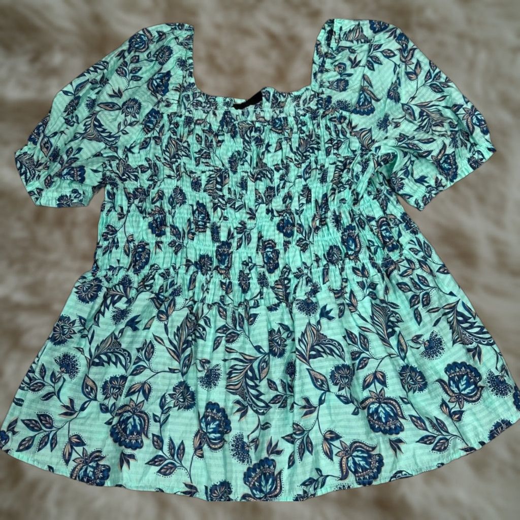 Vintage Lane Bryant Blouse Short Puff Sleeve Smocked Top Plus 24 Aqua Green Floral Pullover Women Size 4XL / US 24-26 - 1 Thumbnail