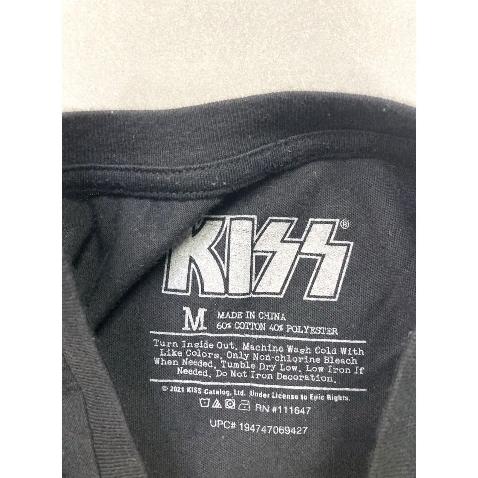 Vintage Kiss World Tour 77 Graphic T-shirt Men Slim Medium Black Short Sleeve Music Shirt Size US M / EU 48-50 / 2 - 4 Thumbnail