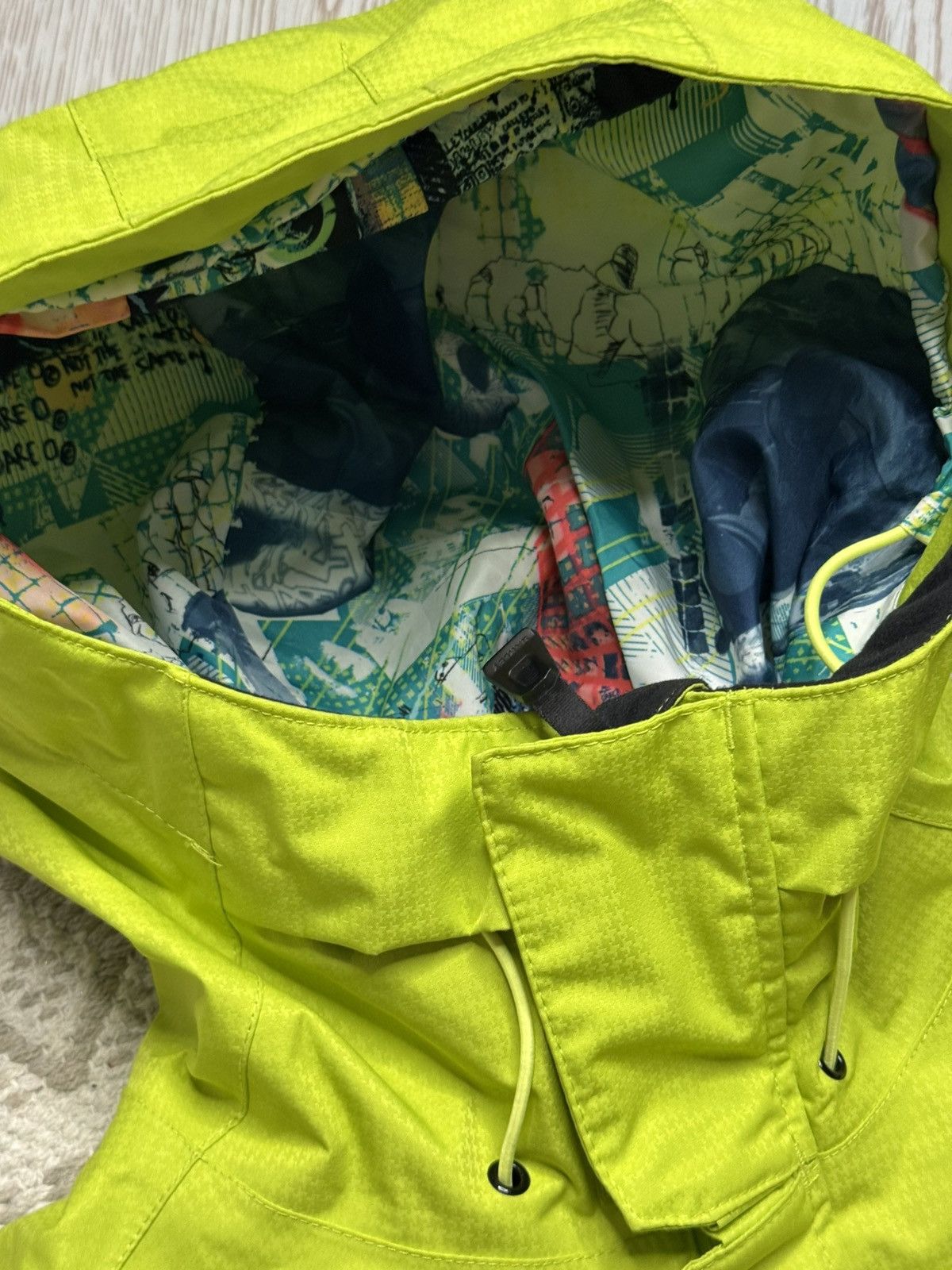 Vintage Vintage Oakley Rare Green Ski jacket Size S Size US S / EU 44-46 / 1 - 6 Thumbnail