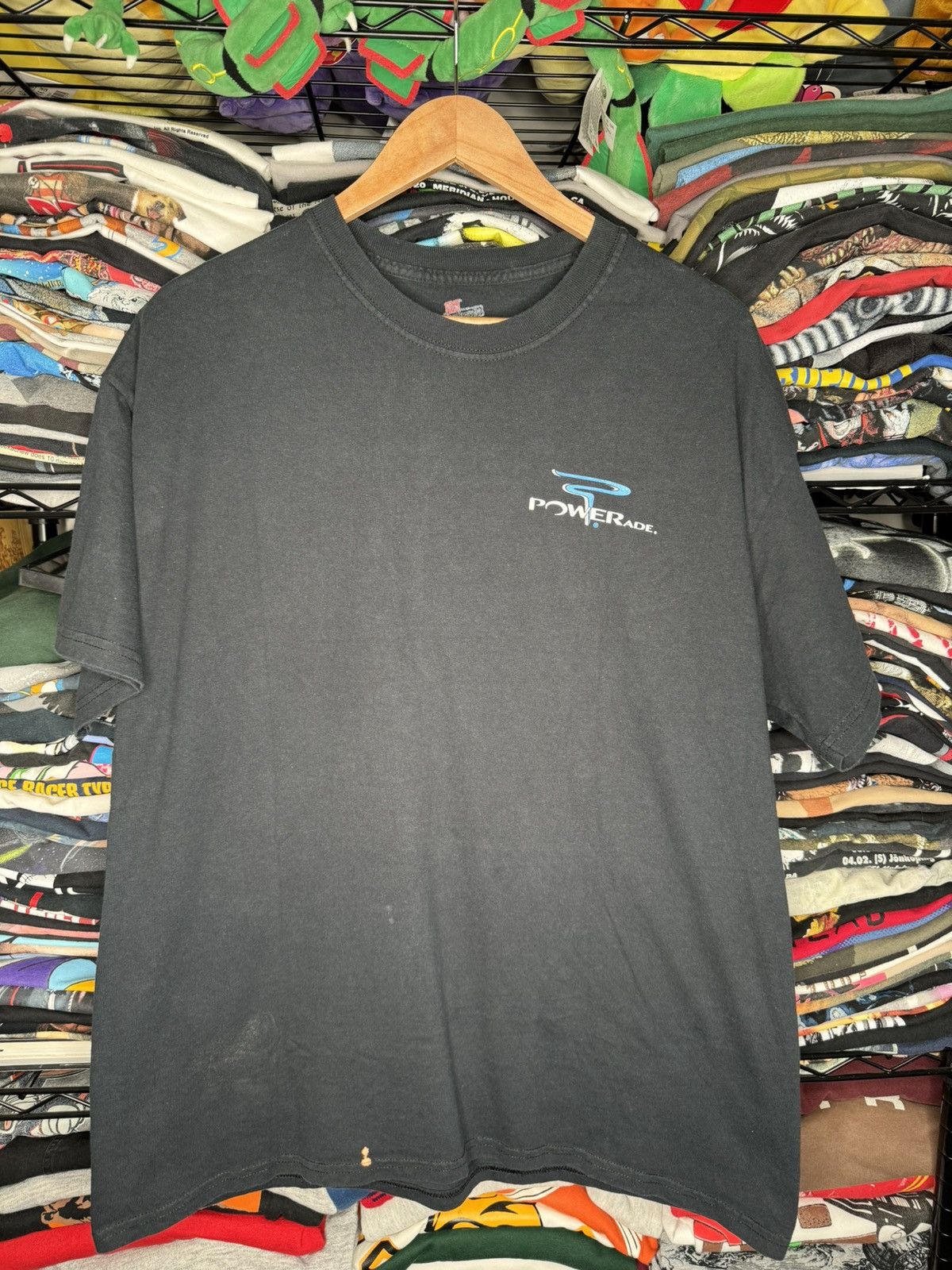 NBA × Vintage Lebron James Powerade Promo Black XL Graphic Tee Size US XL / EU 56 / 4 - 3 Thumbnail