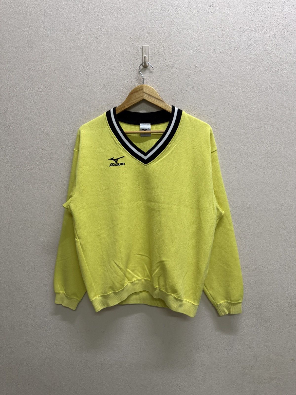 Mizuno Vintage 90s Mizuno Embroidery Logo Vneck Sweatshirt Size US M / EU 48-50 / 2 - 15 Thumbnail