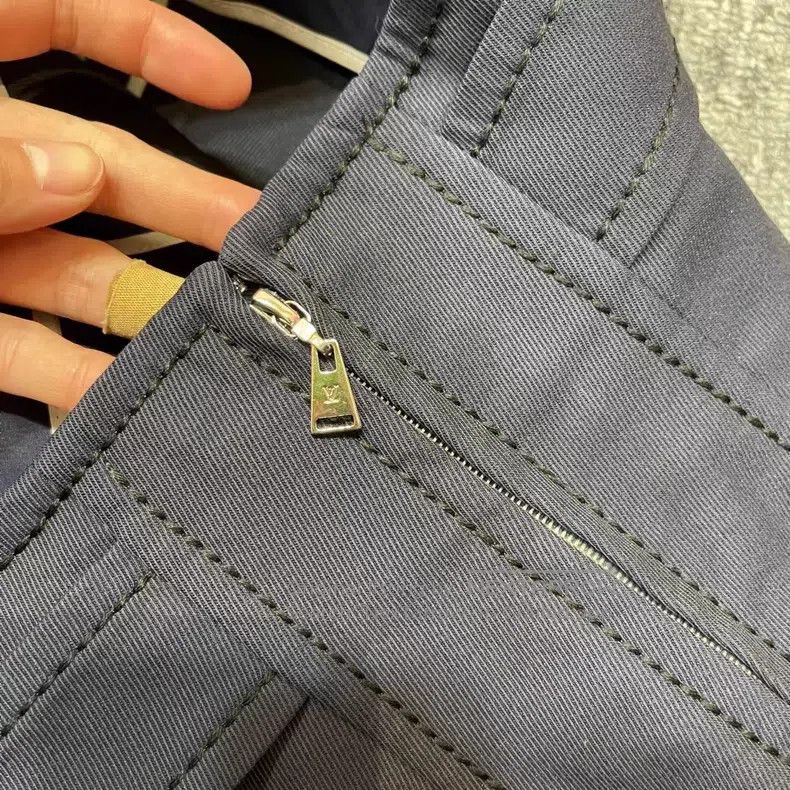 Louis Vuitton Louis Vuitton Half skirt Size 33" - 2 Thumbnail