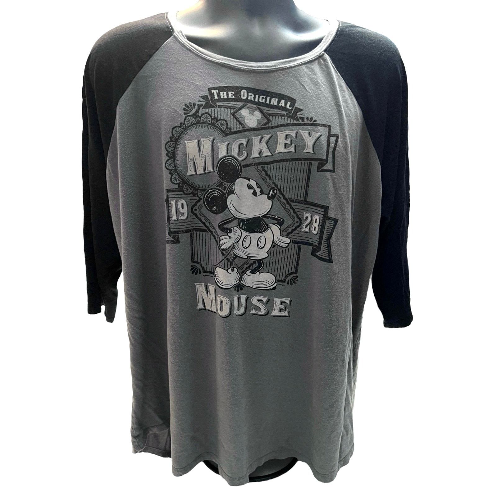 Disney Disney Mickey Mouse 1928 Baseball Raglan Woman’s size 3 Size S / US 4 / IT 40 - 1 Thumbnail