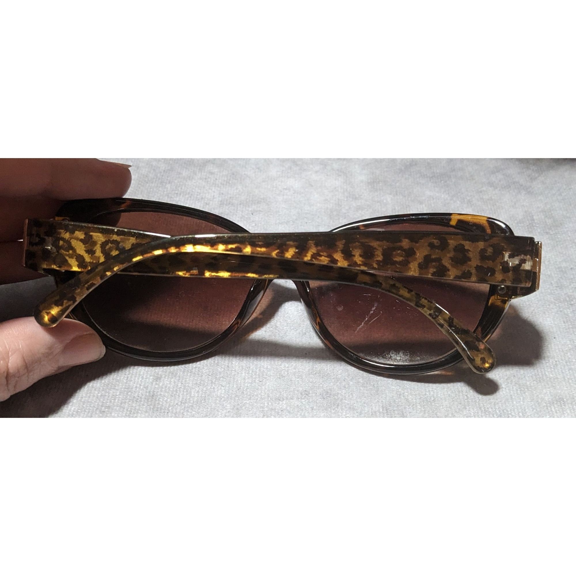 Other Retro Revlon Tortoise Shell And Leopard Print Sunglasses Size ONE SIZE - 8 Thumbnail