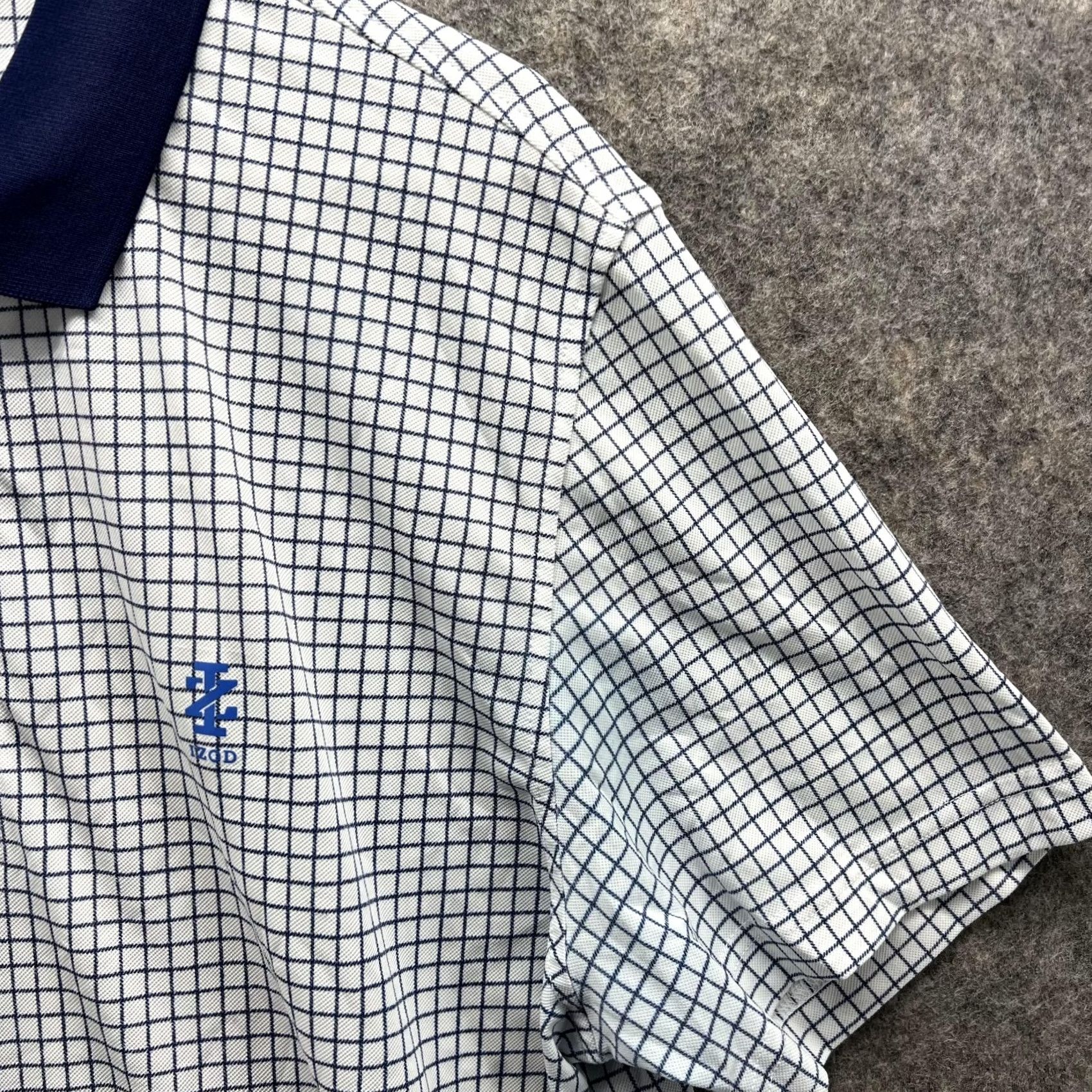 Izod VINTAGE Izod Polo Shirt Men XL White Blue Check Short Sleeve Polo Shirt Mens XL White Blue Check Polo Size US XL / EU 56 / 4 - 4 Thumbnail